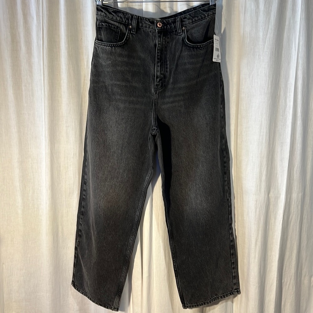 Free People “inky” black 5-pocket high waist jeans-NWT